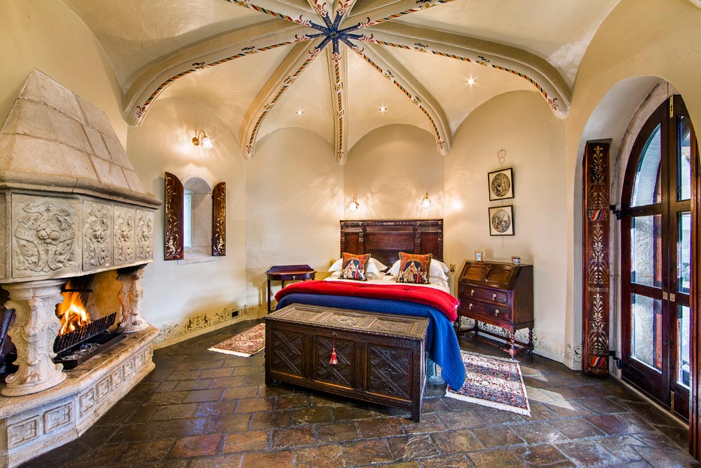 Castle Chamber at Thorngrove Manor Hotel, South Australia