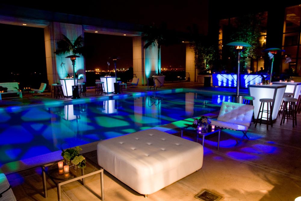 Pool and Lounge at Manchester Hyatt San Diego