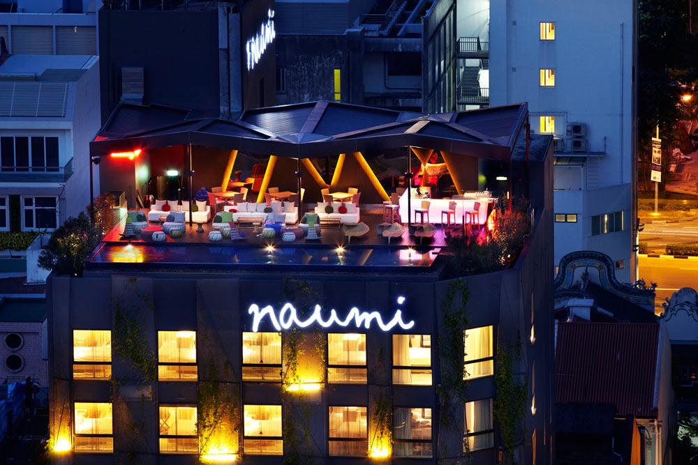 Rooftop Bar and Lounge at Naumi Hotel Singapore