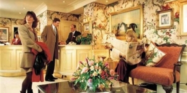 Radisson Pastroia Hotel - Lobby