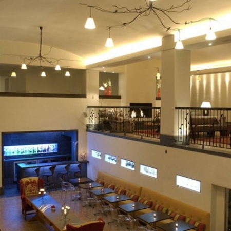 Hotel Lounge/Bar