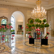 Four Seasons Hotel George V Paris Lobby