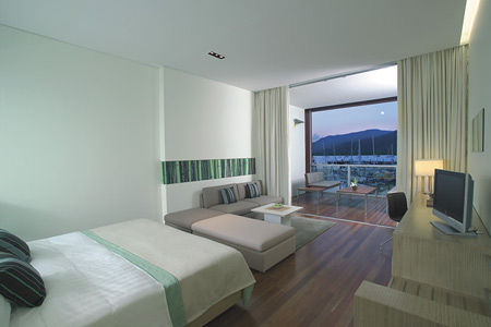 Shangri-La Hotel The Marina Cairns