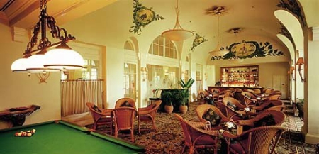 Elephant Bar at Raffles Hotel Le Royal
