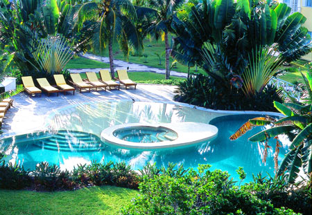 Royal Hideaway Playacar