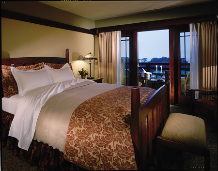 King Bed Guestroom at The Lodge at Torrey Pines