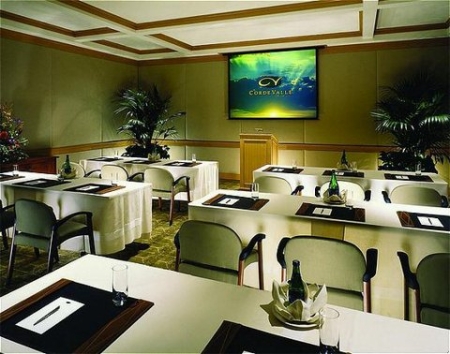 Conference & Banquets