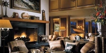 Tender Foot Lounge with Fireplace