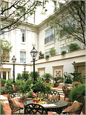 Hotel Courtyard