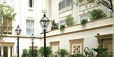 Hotel Courtyard