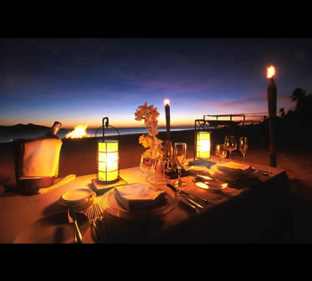 Romantic Beachside Dining