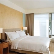 Executive Suite Bedroom