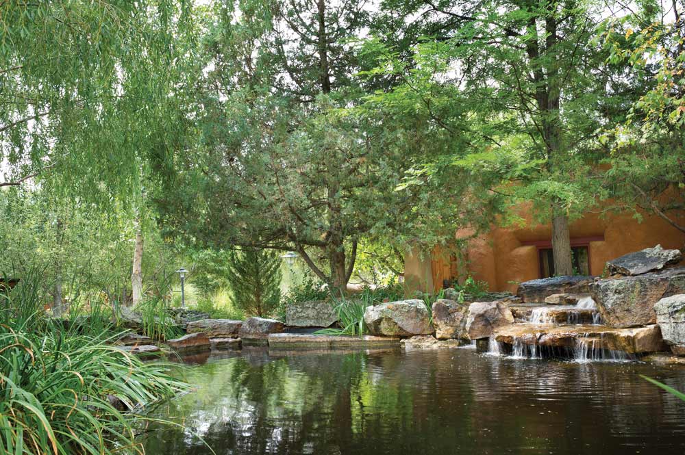 El Monte Sagrado Living Resort and Spa