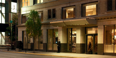 The James Chicago Hotel