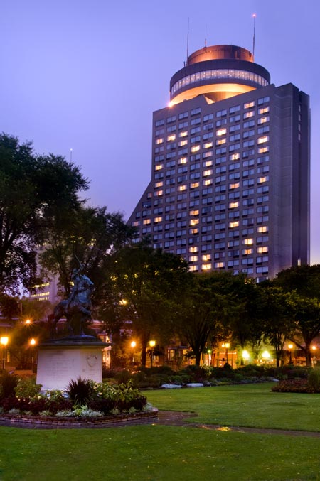 Loews Le Concorde Hotel