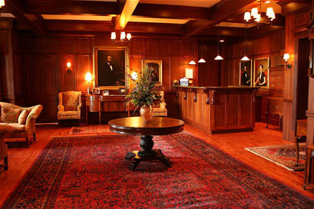 Delafield Hotel