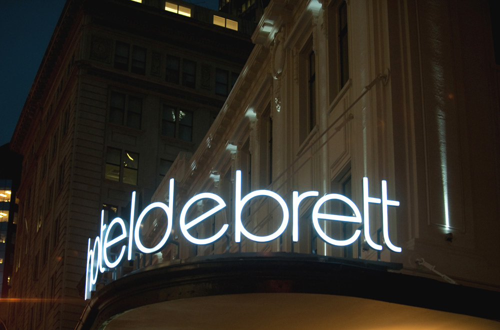 Hotel DeBrett