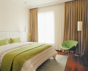 725 Continental Hotel
