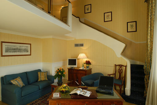 Plaza Hotel Lucchesi