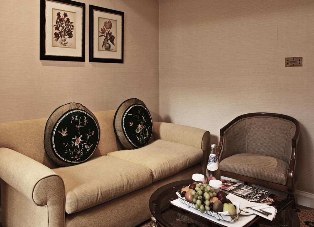 Luxury Suite Lounge Area at The Millennium Mayfair Hotel Luxury Suite Lounge Area at The Millennium Mayfair Hotel