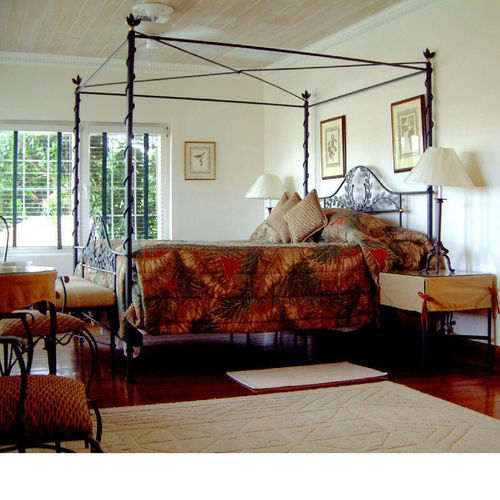 Graycliff Hotel And Restaurant