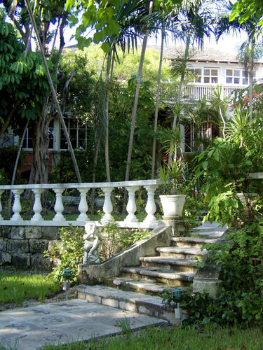 Graycliff Hotel And Restaurant