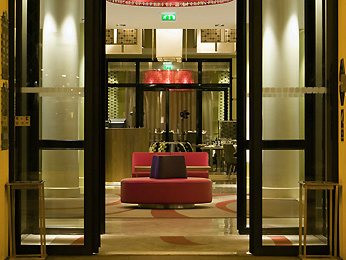 Pullman Versailles Chateau 