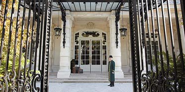 Shangri-La Hotel Paris 