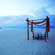 Park Hyatt Maldives Hadahaa Dining on the Beach