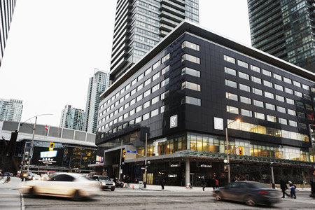 Hotel Le Germain Maple Leaf Square 