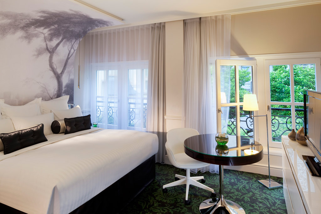 Prestige Guest Room at Renaissance Paris Le Parc Trocadero, Paris, France