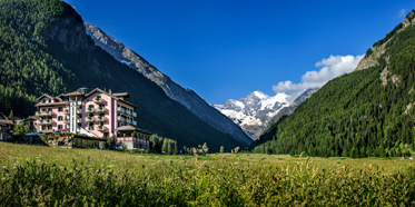 Bellevue Hotel & Spa Cogne, Italy