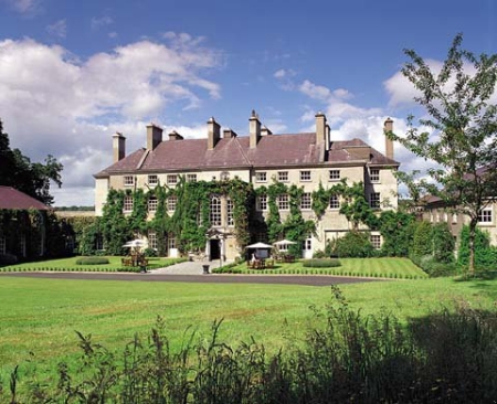 Mount Juliet House Front View Umbrella Shot