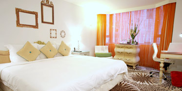 The Luxe Manor