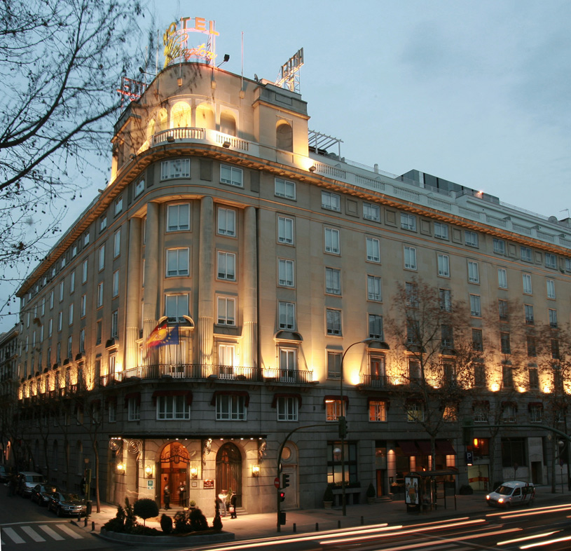 Wellington Hotel Facade