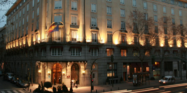 Wellington Hotel Facade