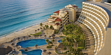 Exterior of Grand Park Royal Cancun Caribe