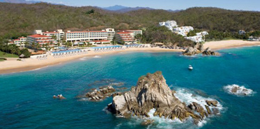 Exterior of Dreams Huatulco Resort and Spa