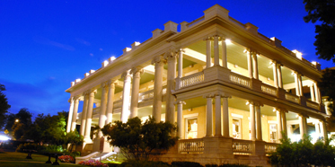 Inhabiting the Goodall Wooten mansion, one of Austin s original landmark estatesis the Hotel Ellaa uniquely designed boutique hotel.