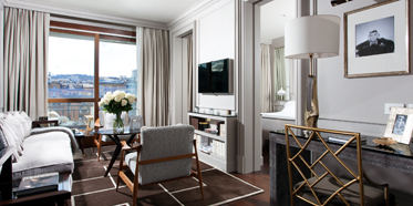 Guest Suite at Portrait Firenze