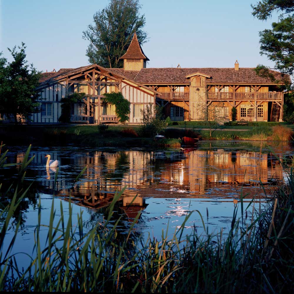 Les Sources de Caudalielocated among the vineyards of Chateau Smith Haut Lafitte in Bordeaux-Martillac