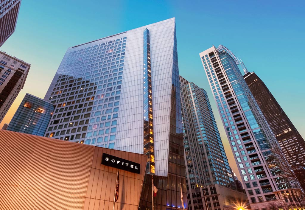 5 Star Hotel In River North Magnificent Mile Chicago