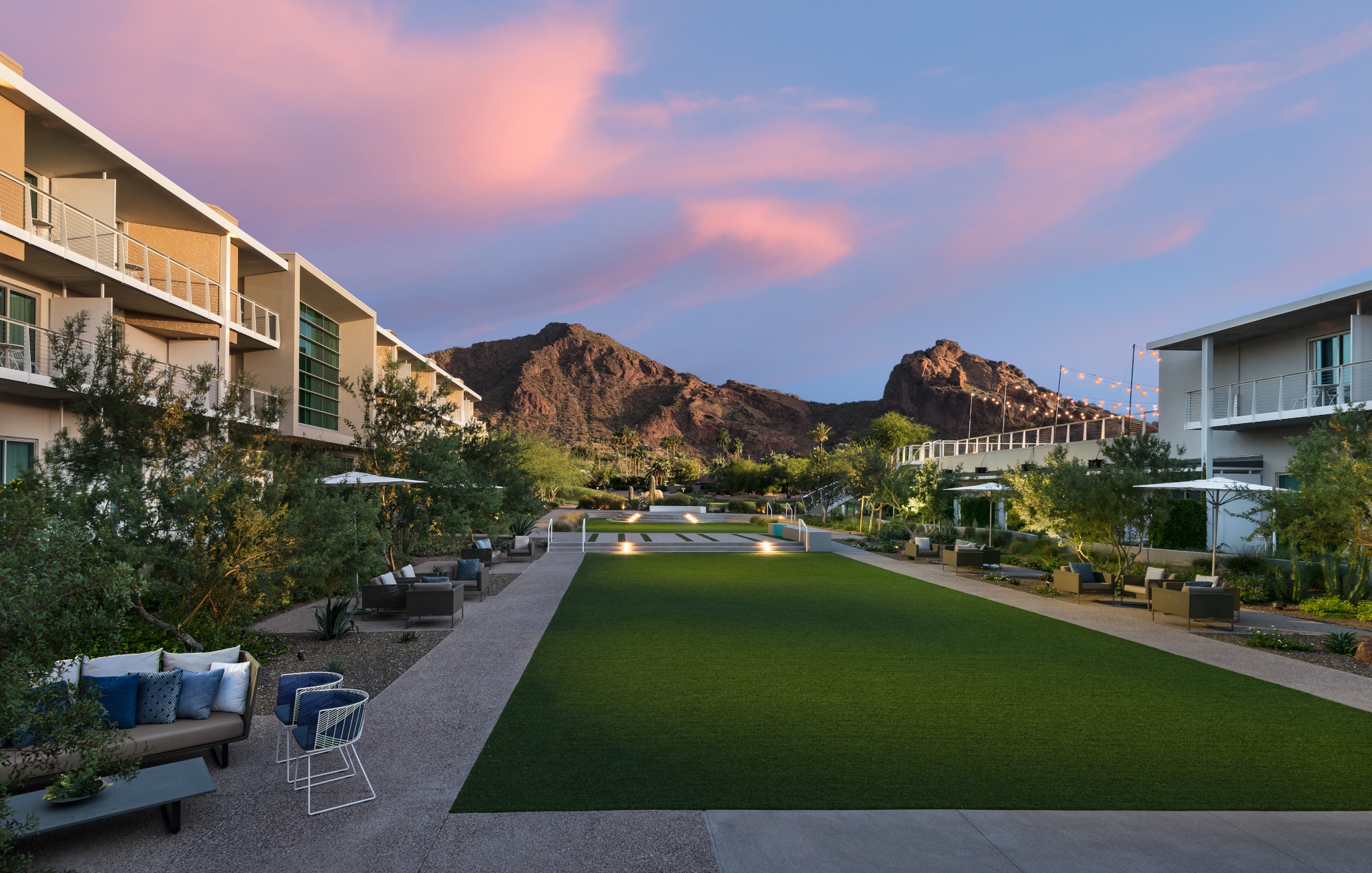 Guestrooms & Camelback Mountain View at the Mountain Shadows Resort Scottsdale Guestrooms & Camelback Mountain View