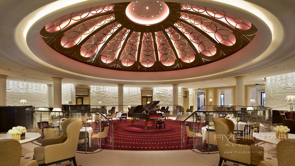 Lobby and Lounge at Four Seasons Hotel London at Ten Trinity Square, UK