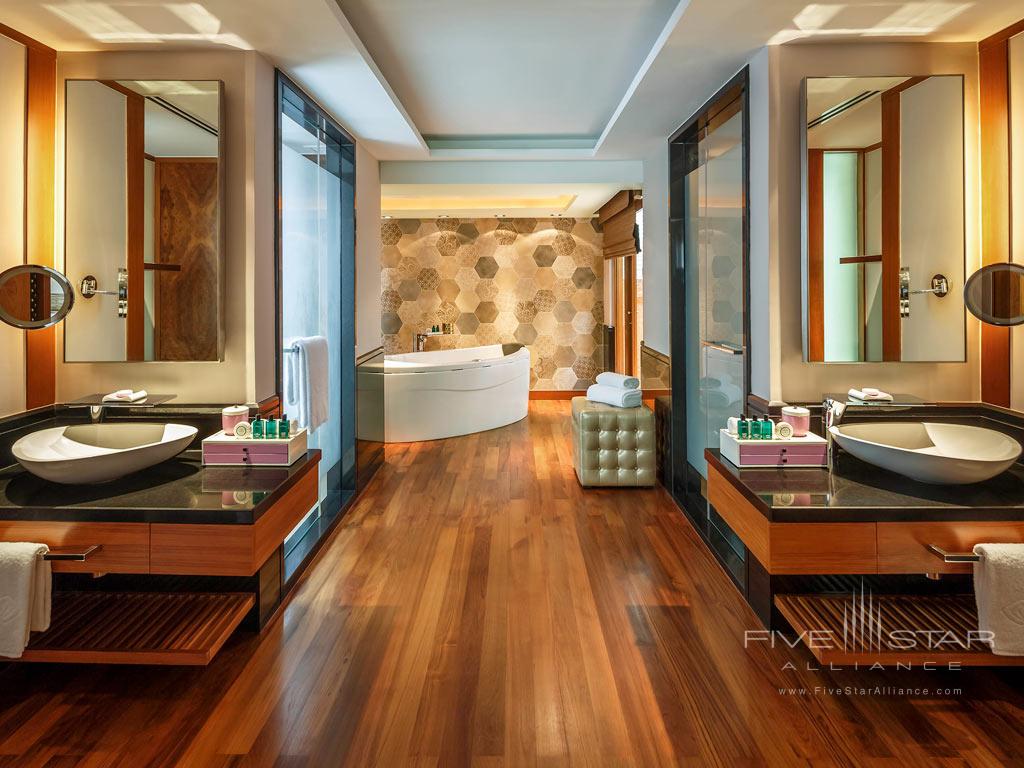 Suite Bath at Sofitel Singapore Sentosa, Sentosa, Singapore