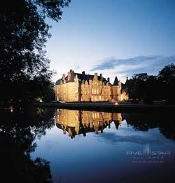 Chateaux By Night