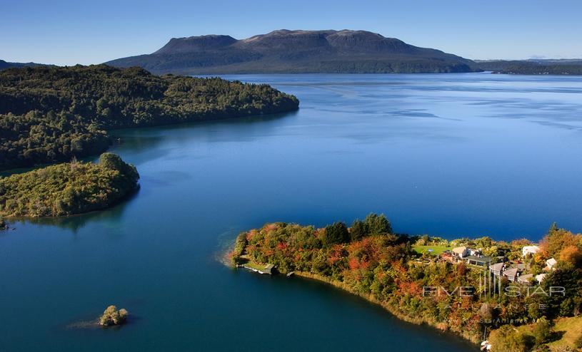 Peninsula View Of Solitaire Lodge