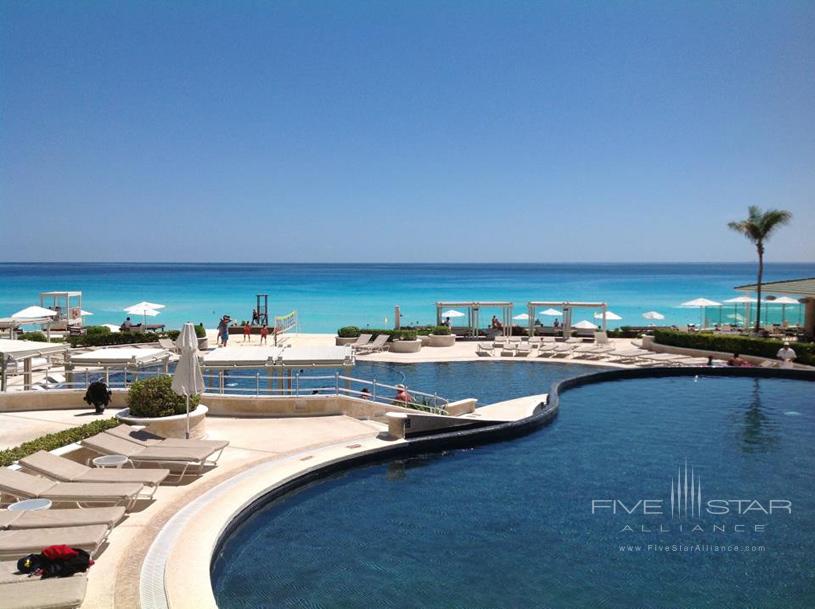Sandos Cancun Luxury Experience Resort Pool View