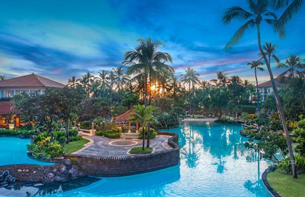 The Laguna Resort Pool