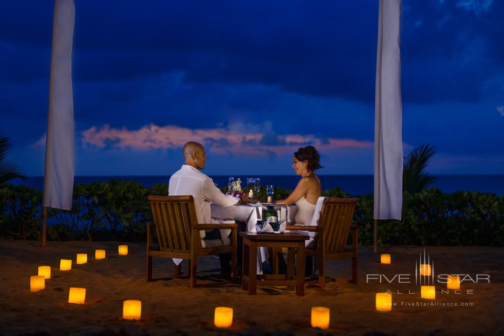 Oberoi Bali Romantic Dining Setup, Indonesia